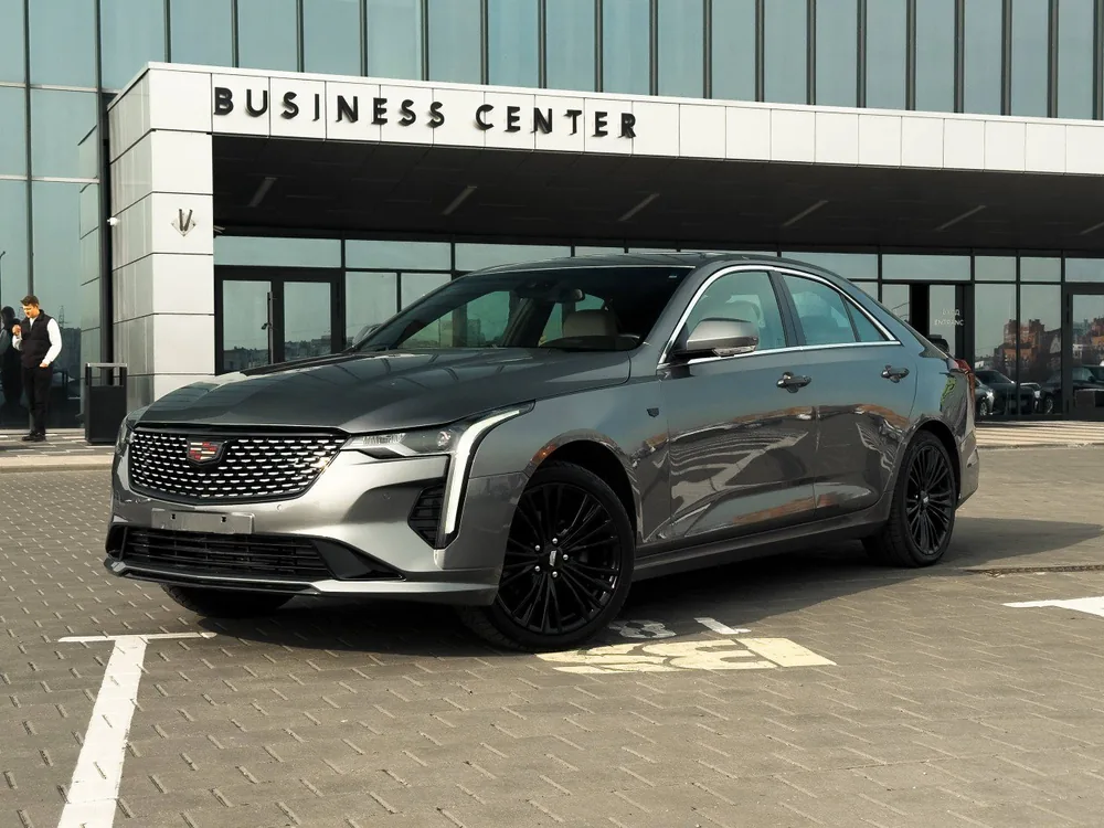 Cadillac CT4 AWD — фото 11
