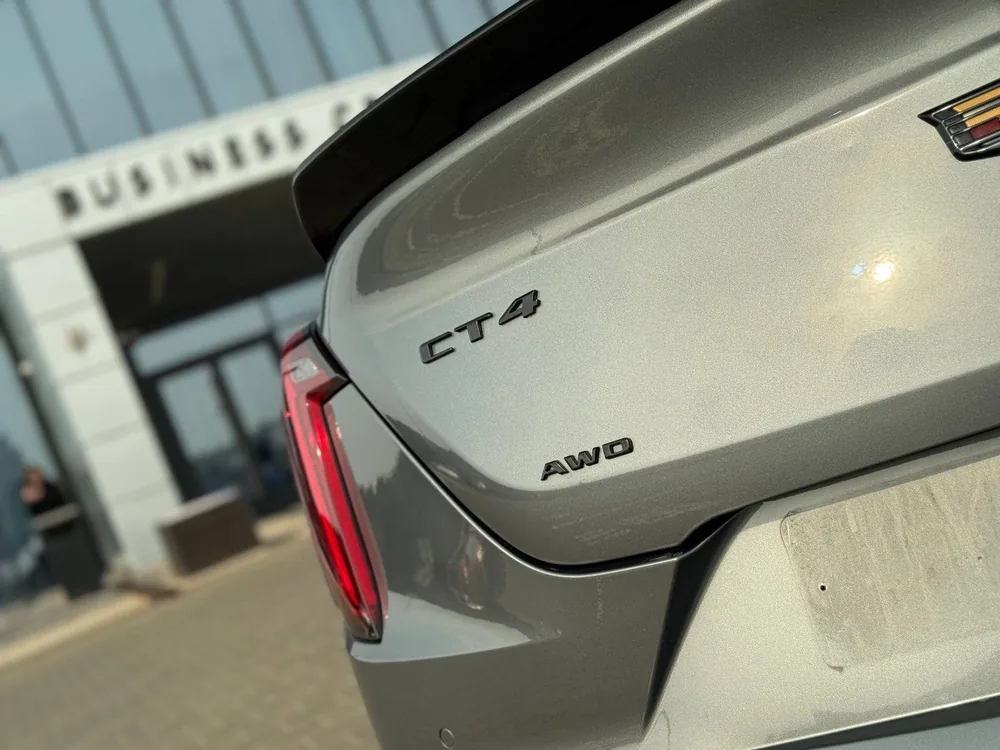Cadillac CT4 AWD — фото 9