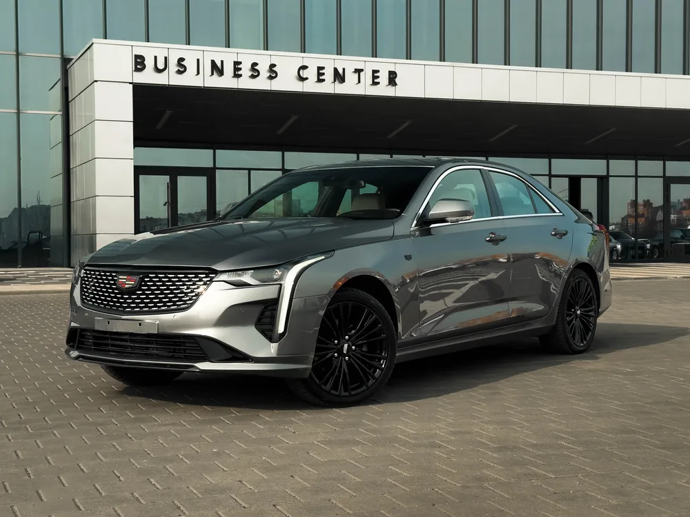 Cadillac CT4 AWD — фото 1