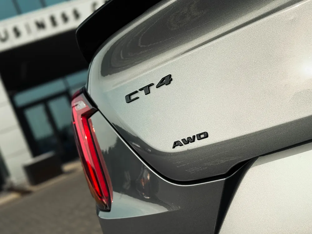 Cadillac CT4 AWD — фото 10