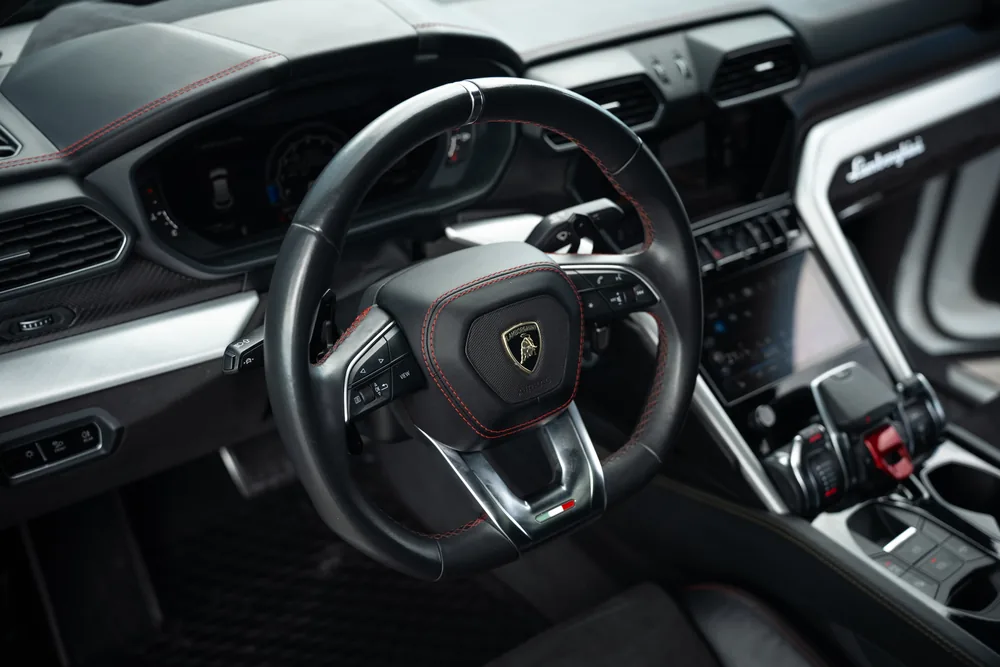 Lamborghini Urus — фото 14