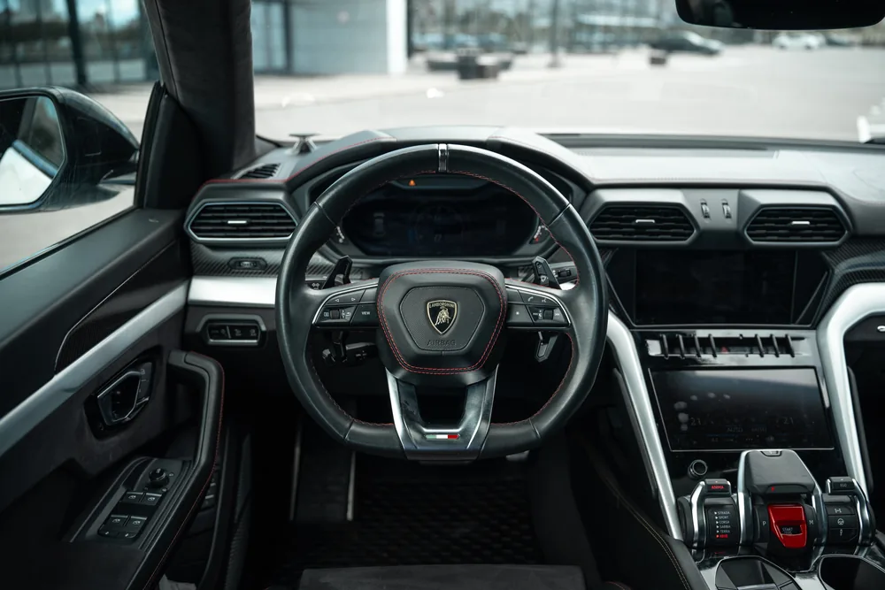 Lamborghini Urus — фото 12