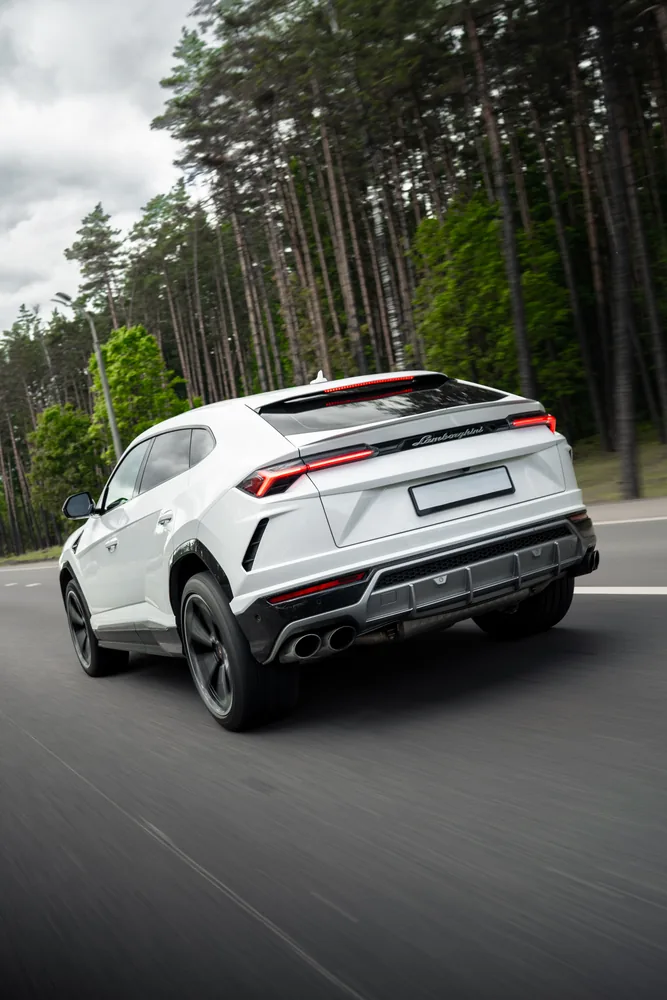 Lamborghini Urus — фото 10